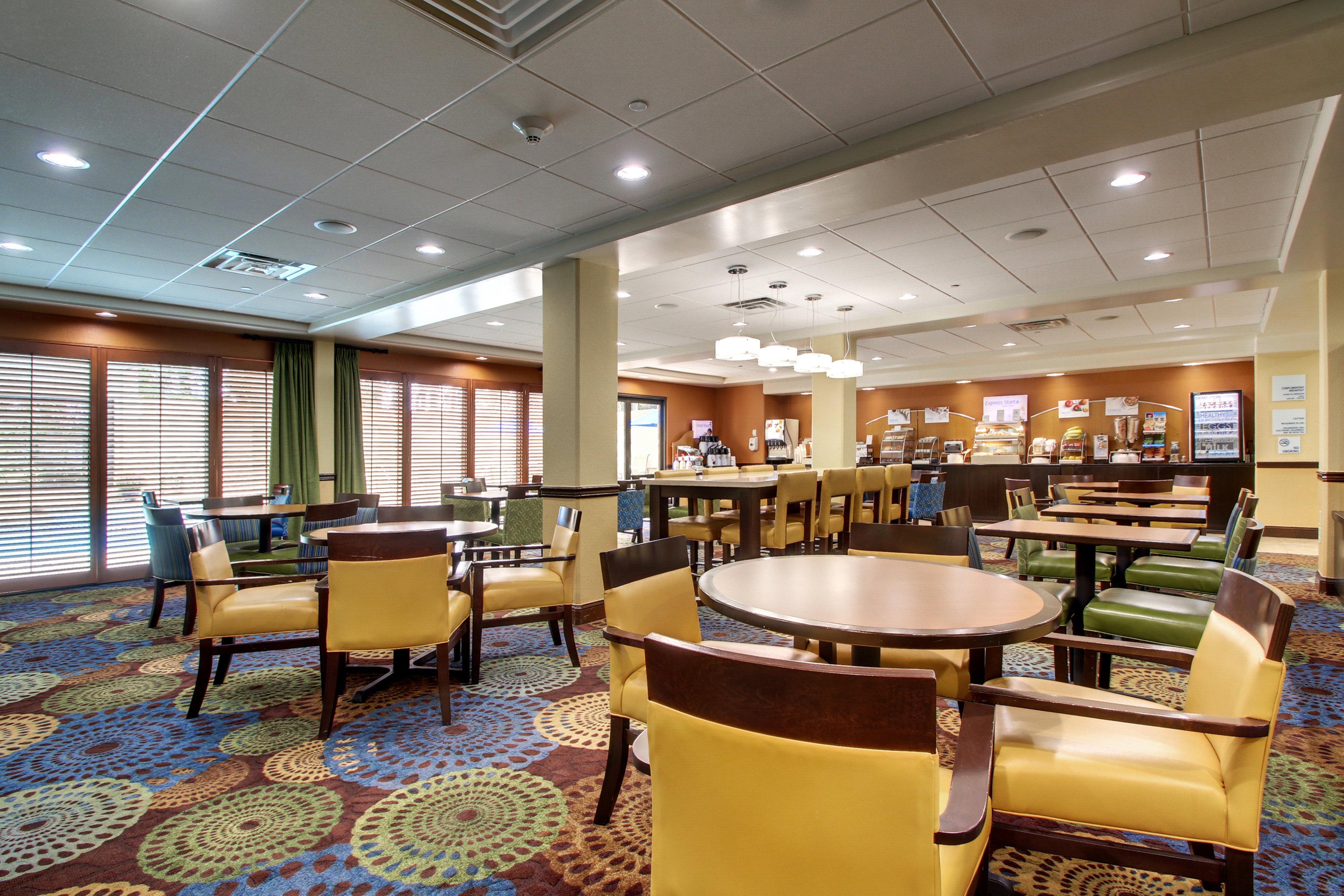 Holiday Inn Express & Suites Jacksonville South East - Medical Center Area By Ihg Extérieur photo