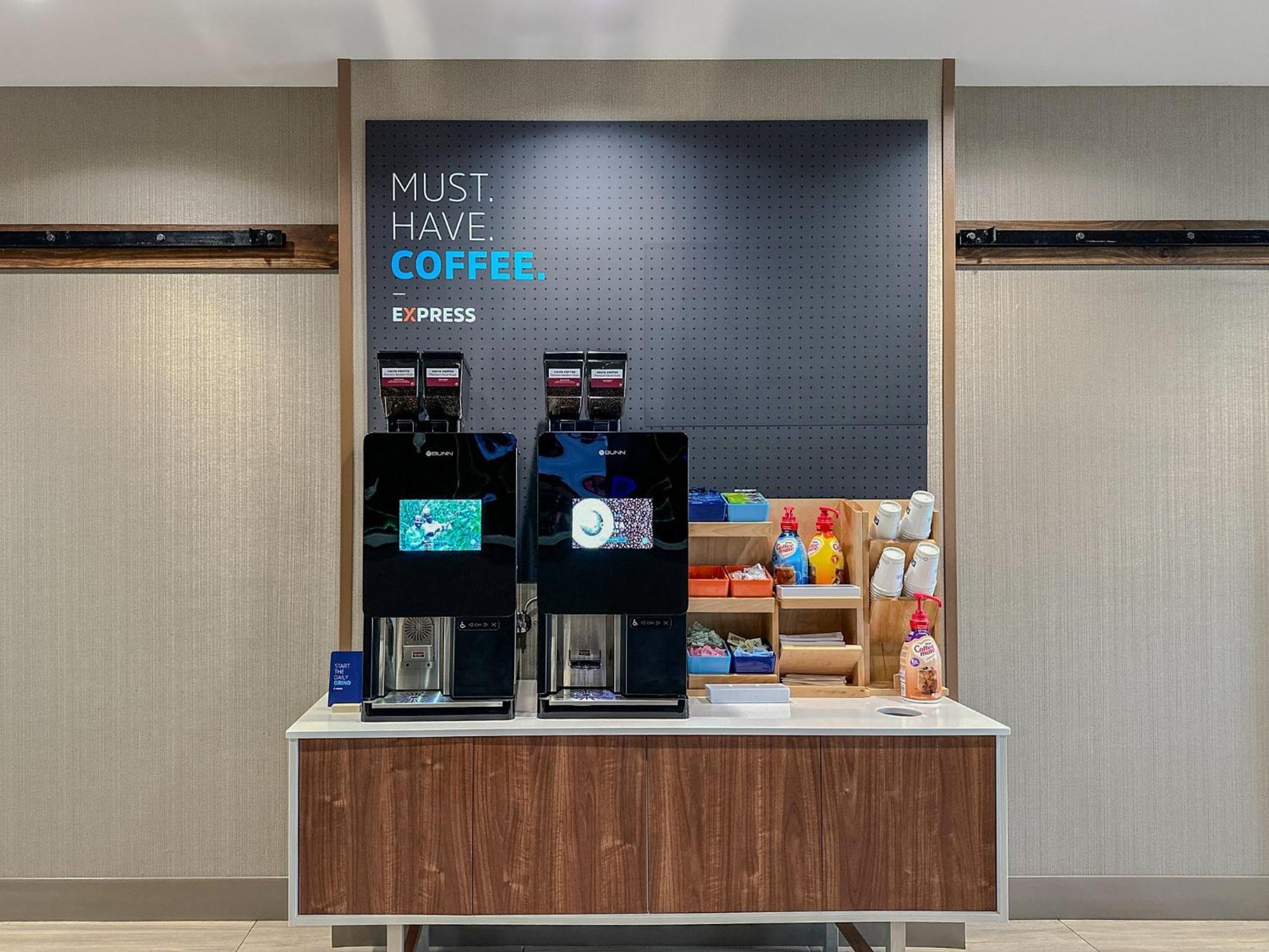 Holiday Inn Express & Suites Jacksonville South East - Medical Center Area By Ihg Extérieur photo