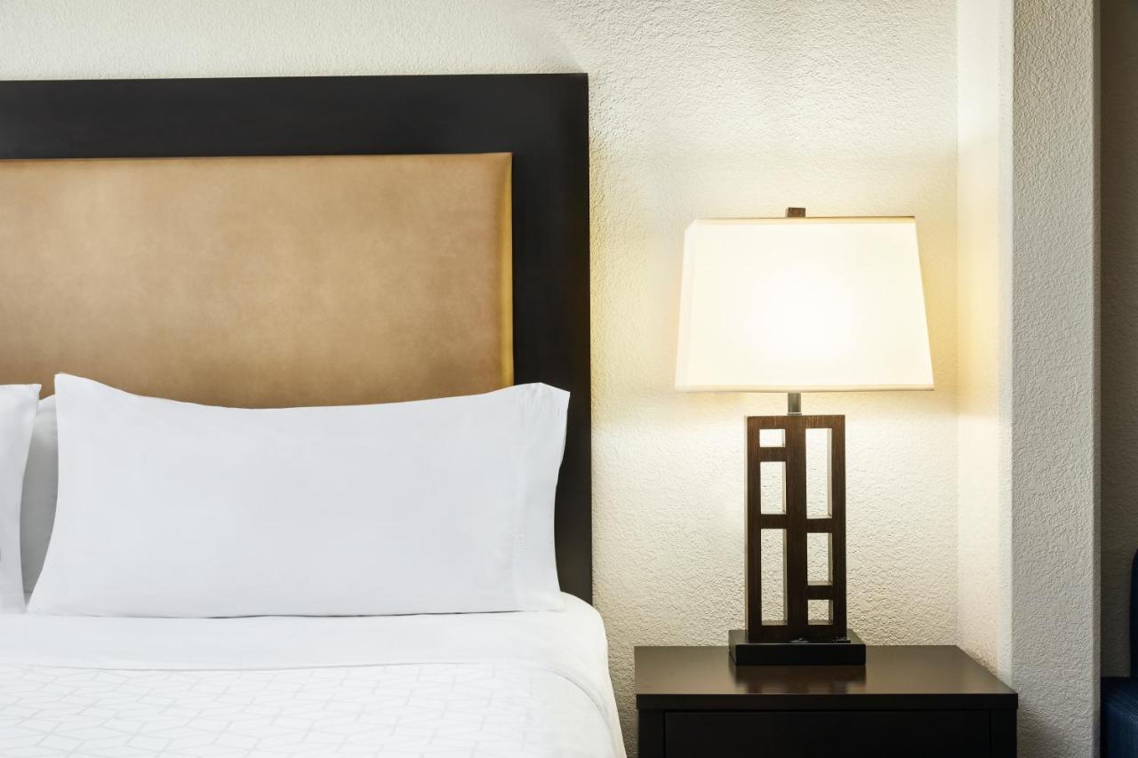 Holiday Inn Express & Suites Jacksonville South East - Medical Center Area By Ihg Chambre photo